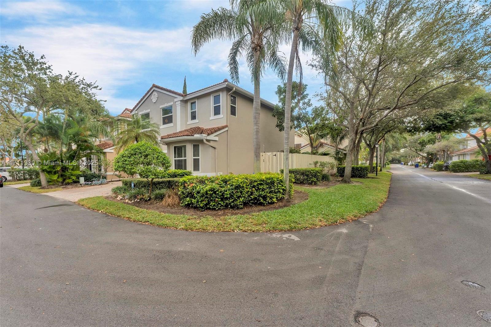 1140 Linden St, Hollywood, Florida image 3