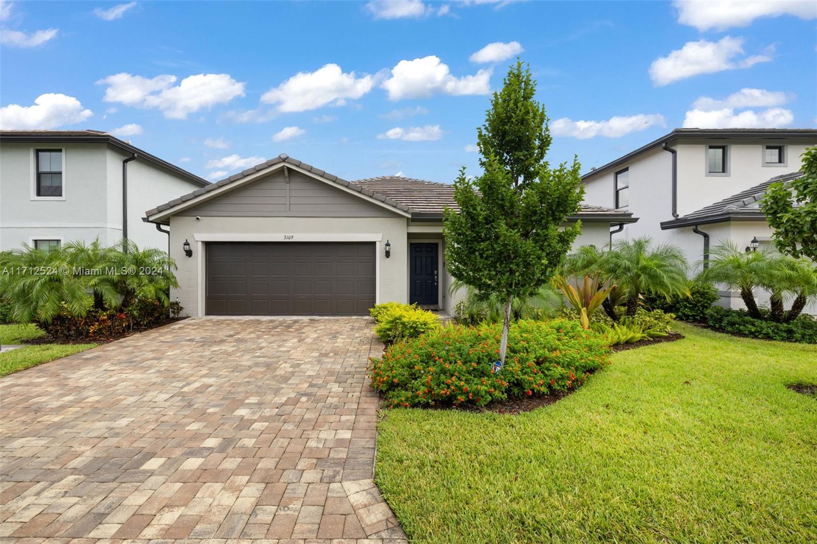 3109 Buttonwood Ct, Lauderdale Lakes, Florida image 4