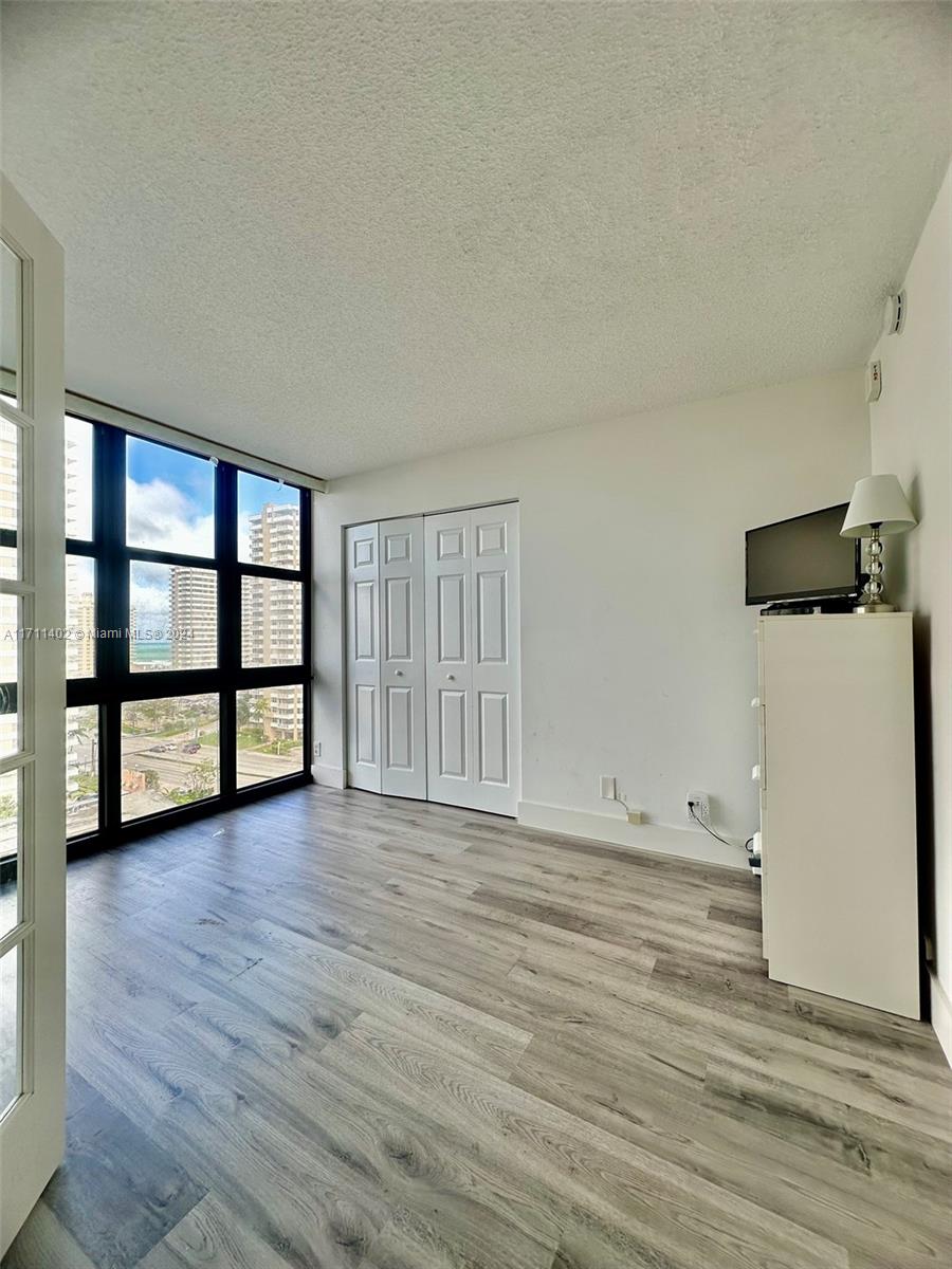 2049 S Ocean Dr #1106, Hallandale Beach, Florida image 31