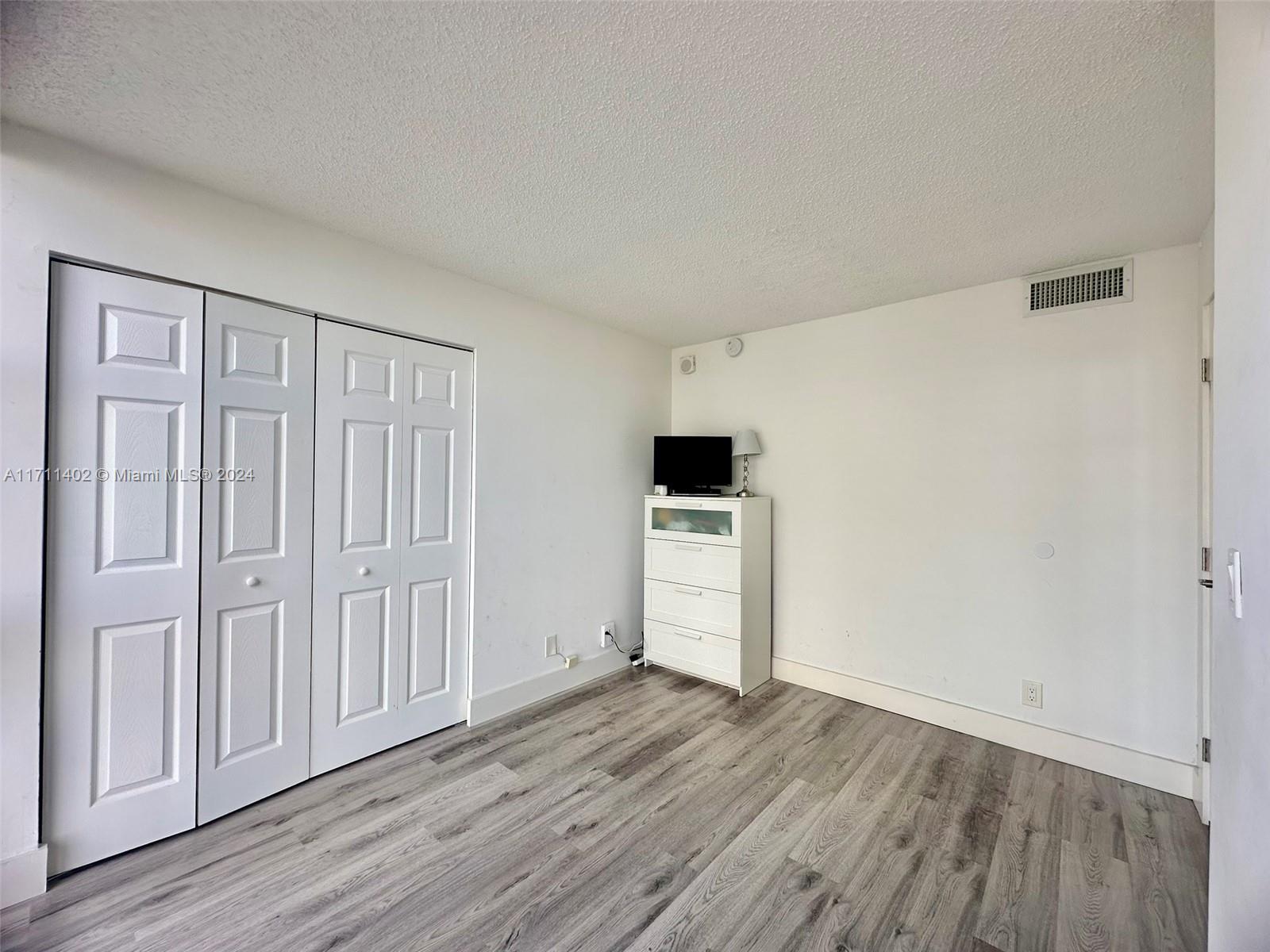 2049 S Ocean Dr #1106, Hallandale Beach, Florida image 33