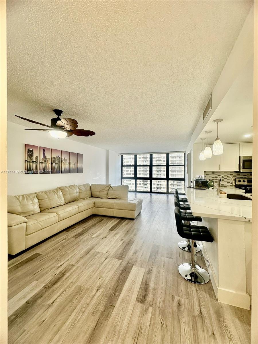 2049 S Ocean Dr #1106, Hallandale Beach, Florida image 9