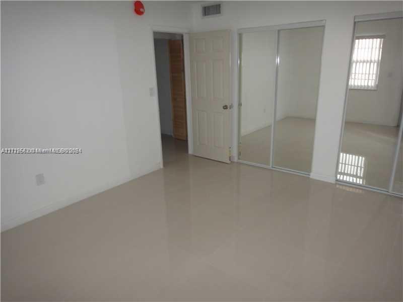 525 Meridian Ave #305, Miami Beach, Florida image 13