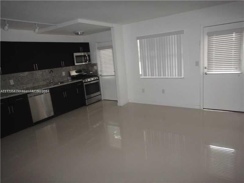 525 Meridian Ave #305, Miami Beach, Florida image 7