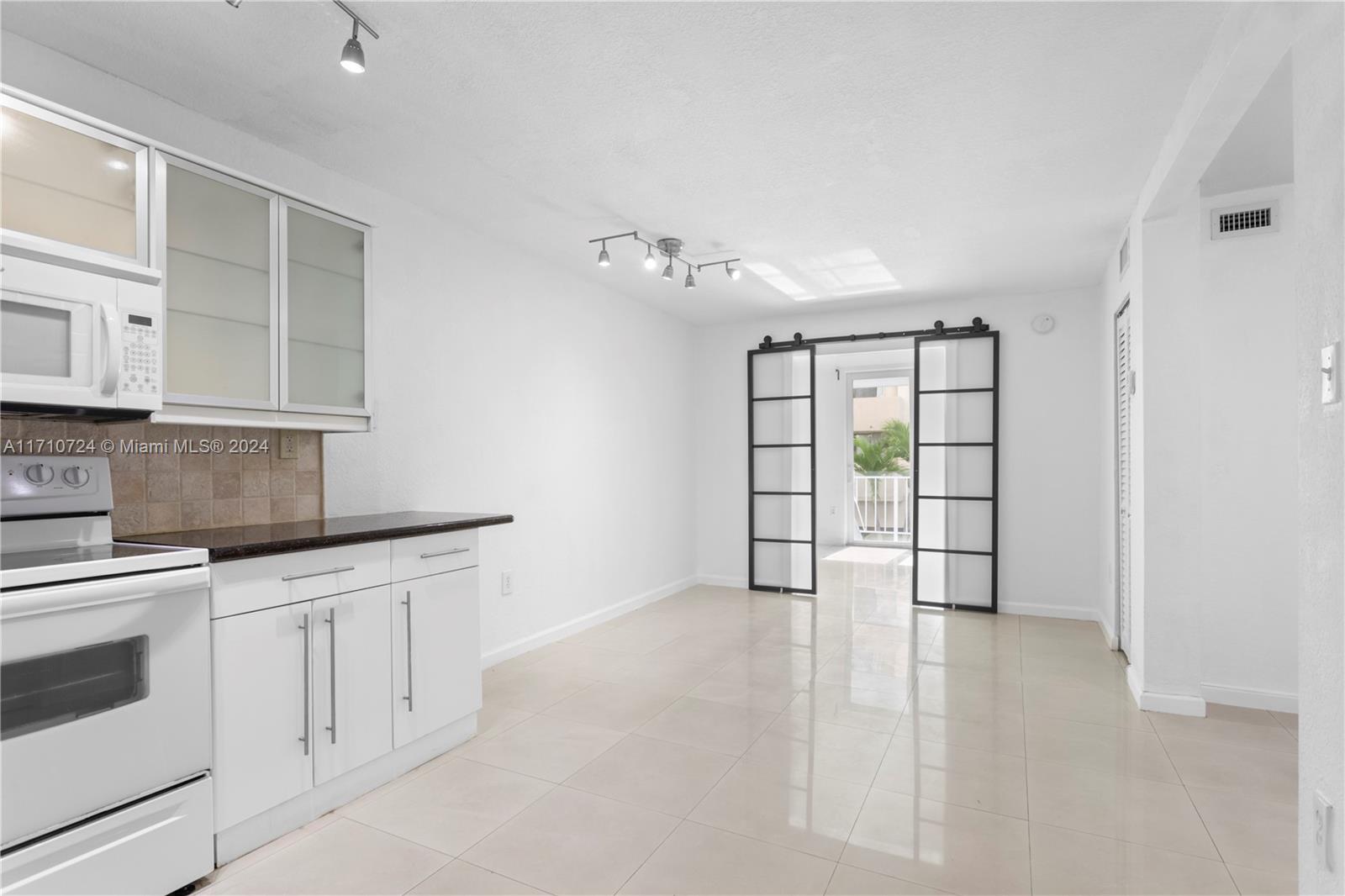 7133 Bay Dr #202, Miami Beach, Florida image 4