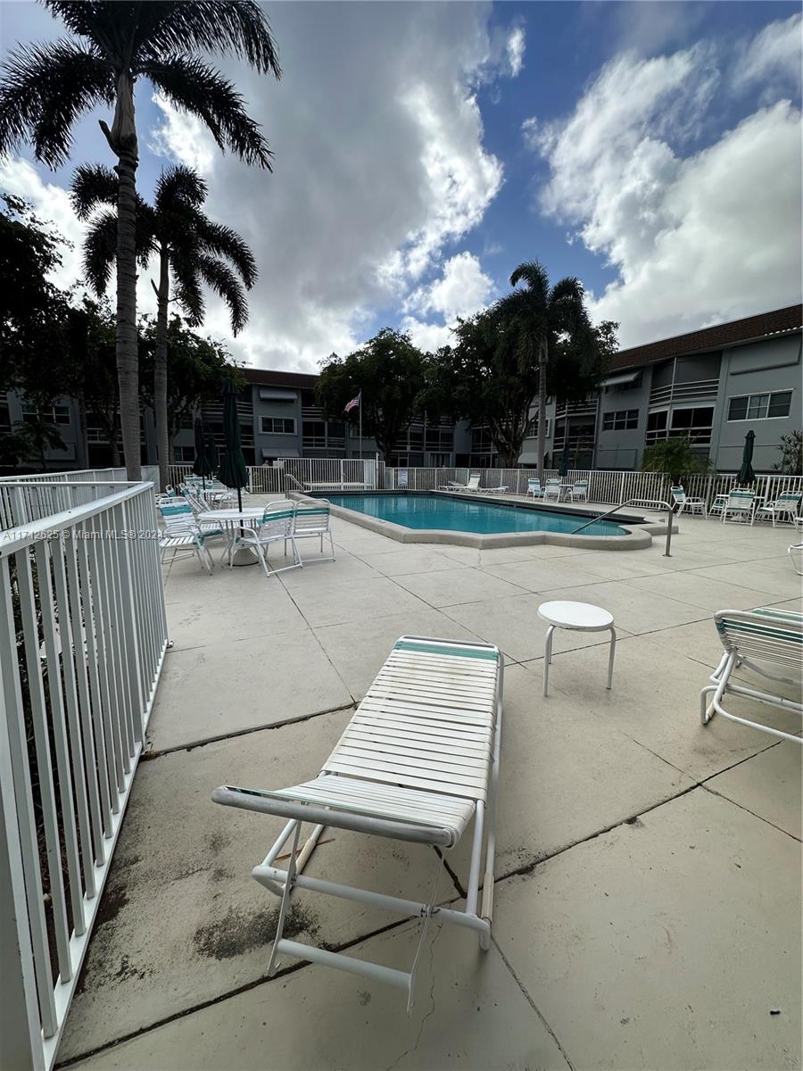 400 SE 10th St #204, Deerfield Beach, Florida image 21