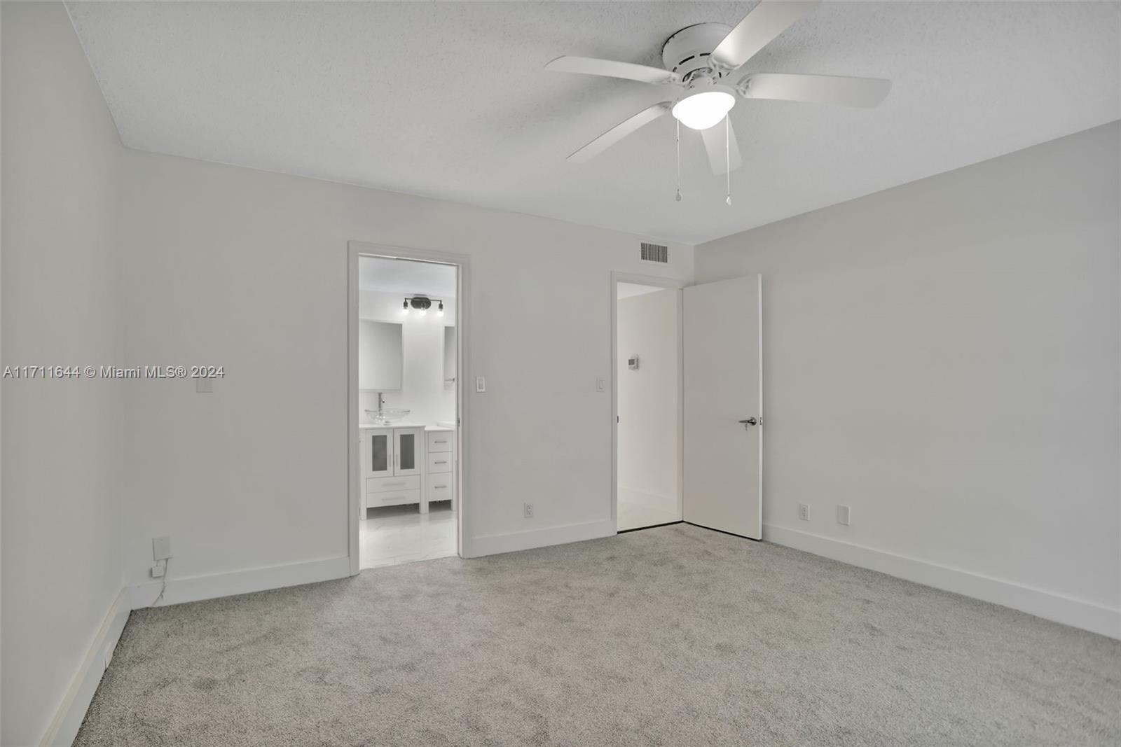 2202 Lucaya Bnd #M1, Coconut Creek, Florida image 10