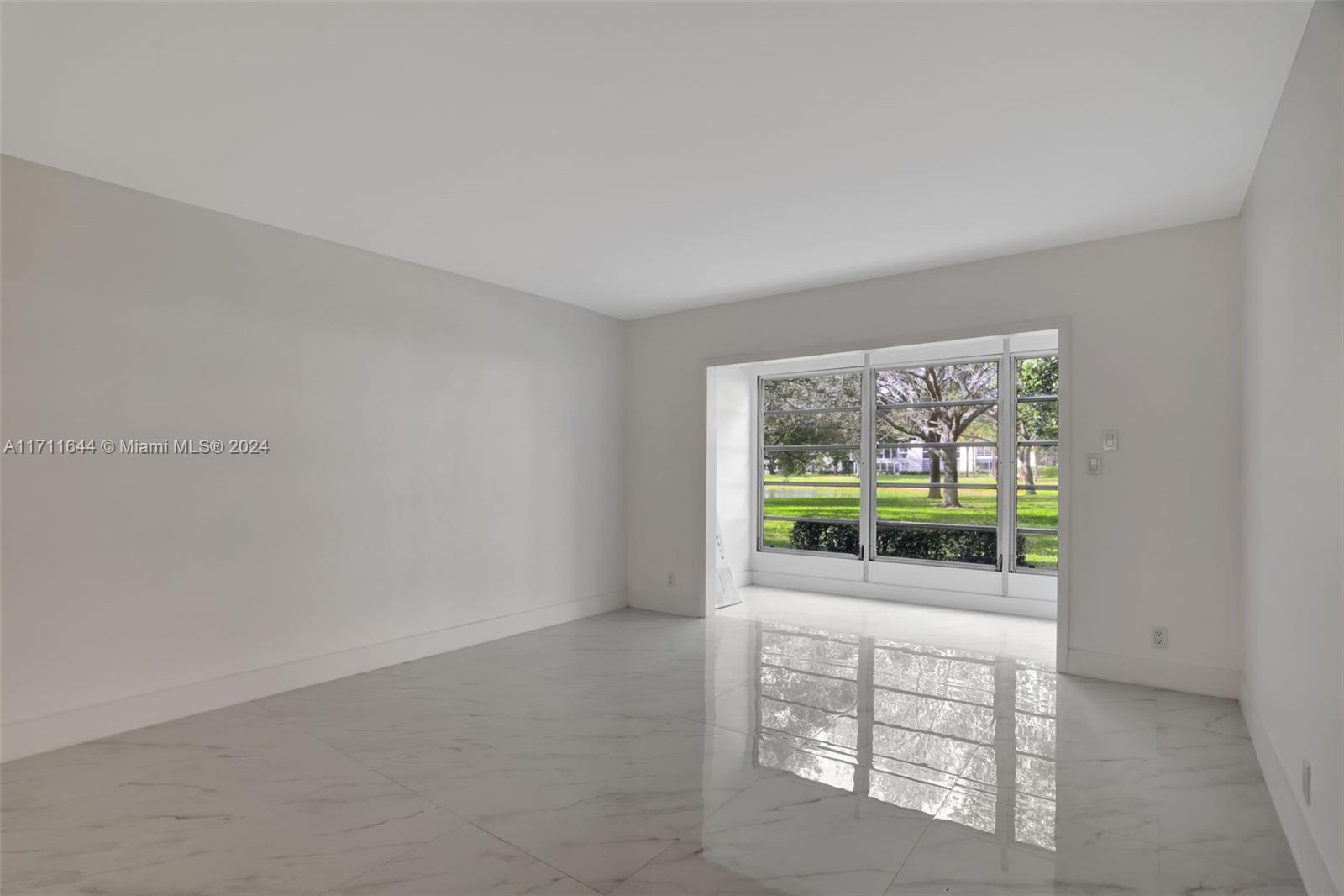 2202 Lucaya Bnd #M1, Coconut Creek, Florida image 38