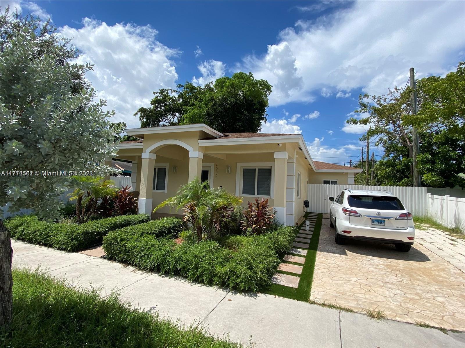 4335 SW 55th Ave, Davie, Florida image 3