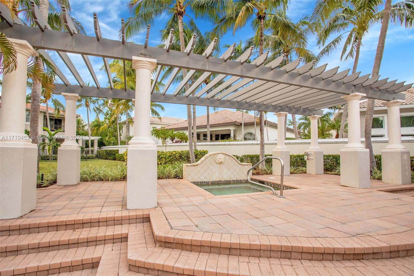 834 E Spinnaker Dr E, Hollywood, Florida image 33