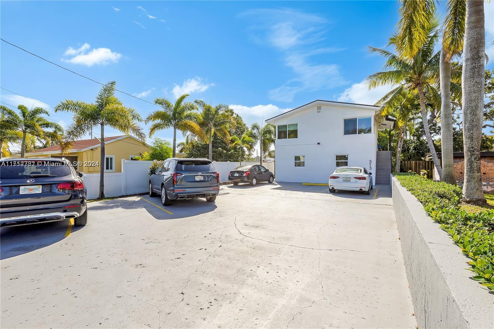 101 SW 4th Ave, Hallandale Beach, Florida image 3