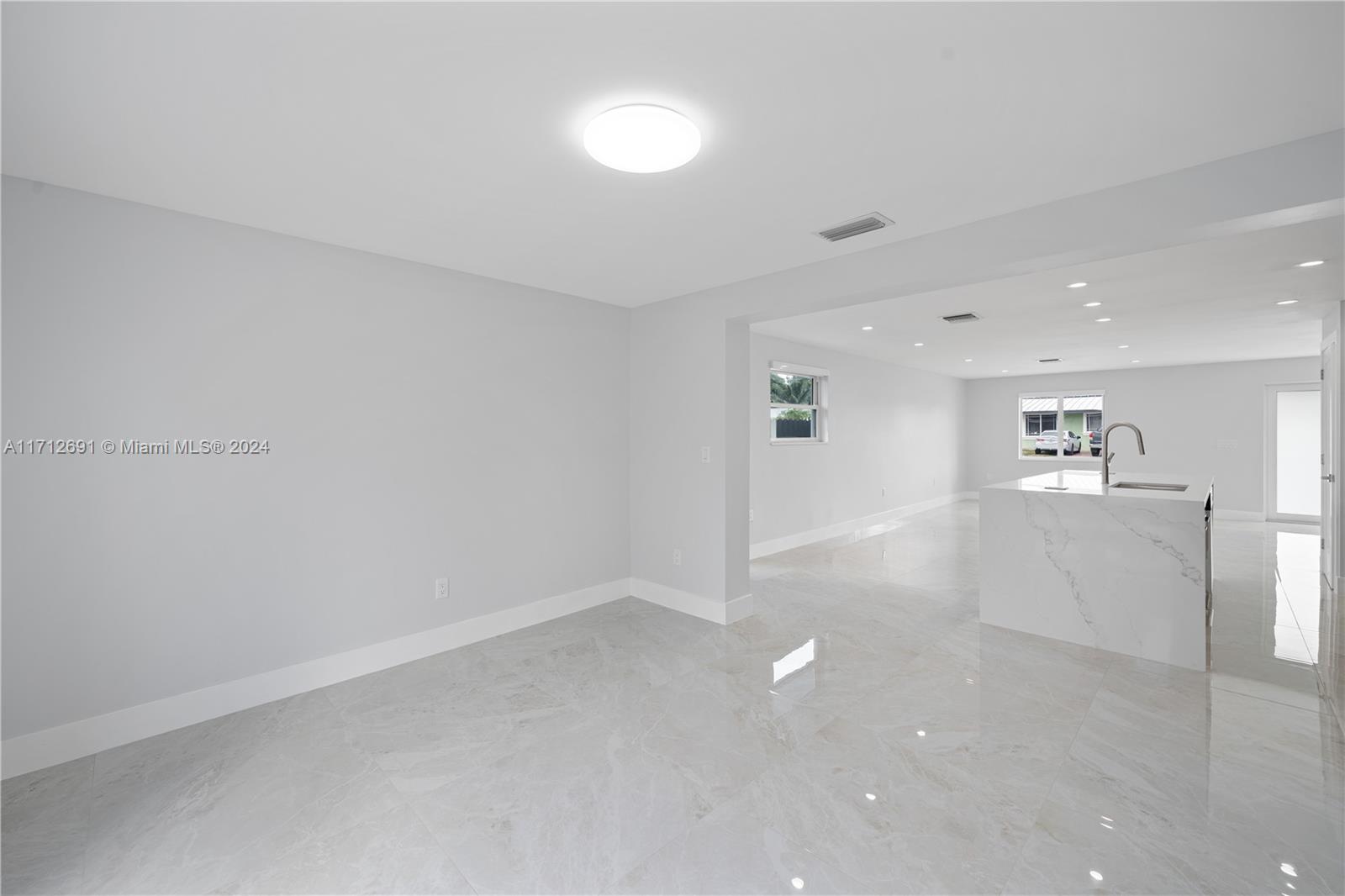 725 E 53rd St, Hialeah, Florida image 27