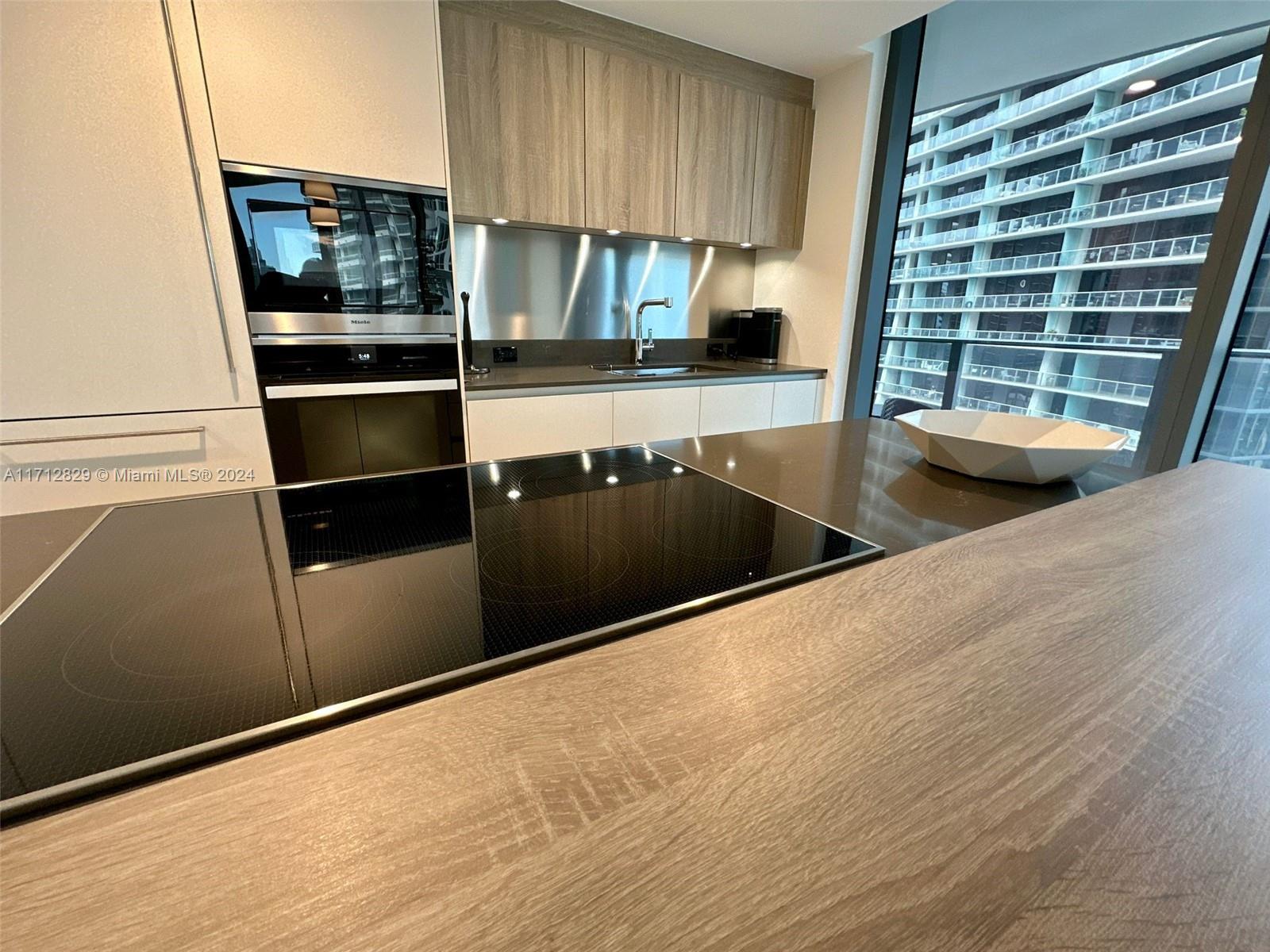 1000 Brickell Plz #3101, Miami FL 33131