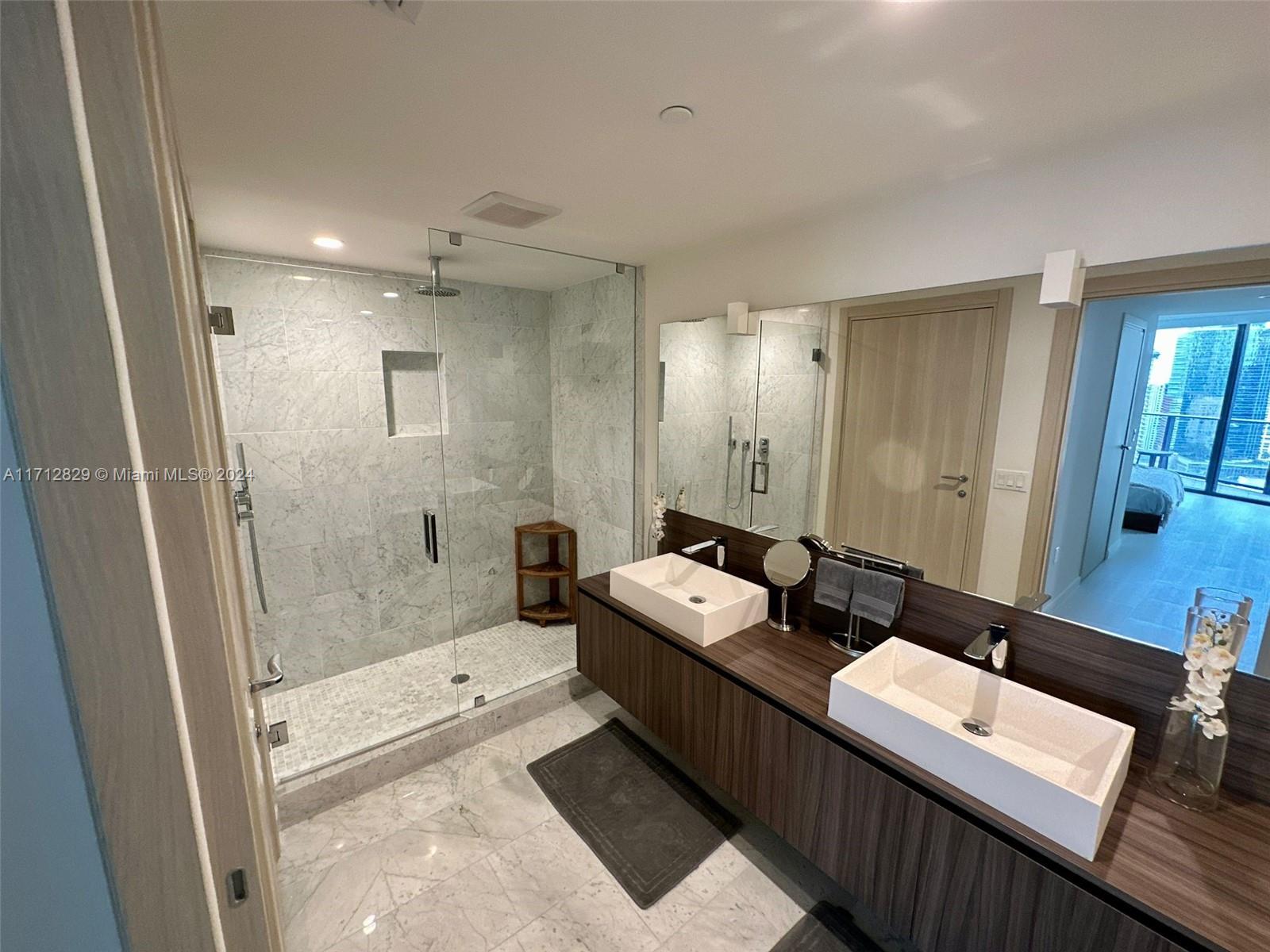 1000 Brickell Plz #3101, Miami FL 33131