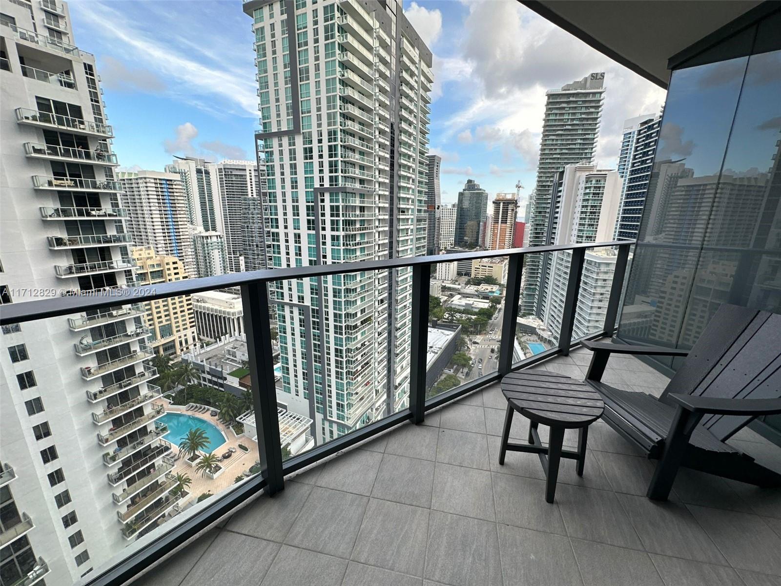 1000 Brickell Plz #3101, Miami FL 33131