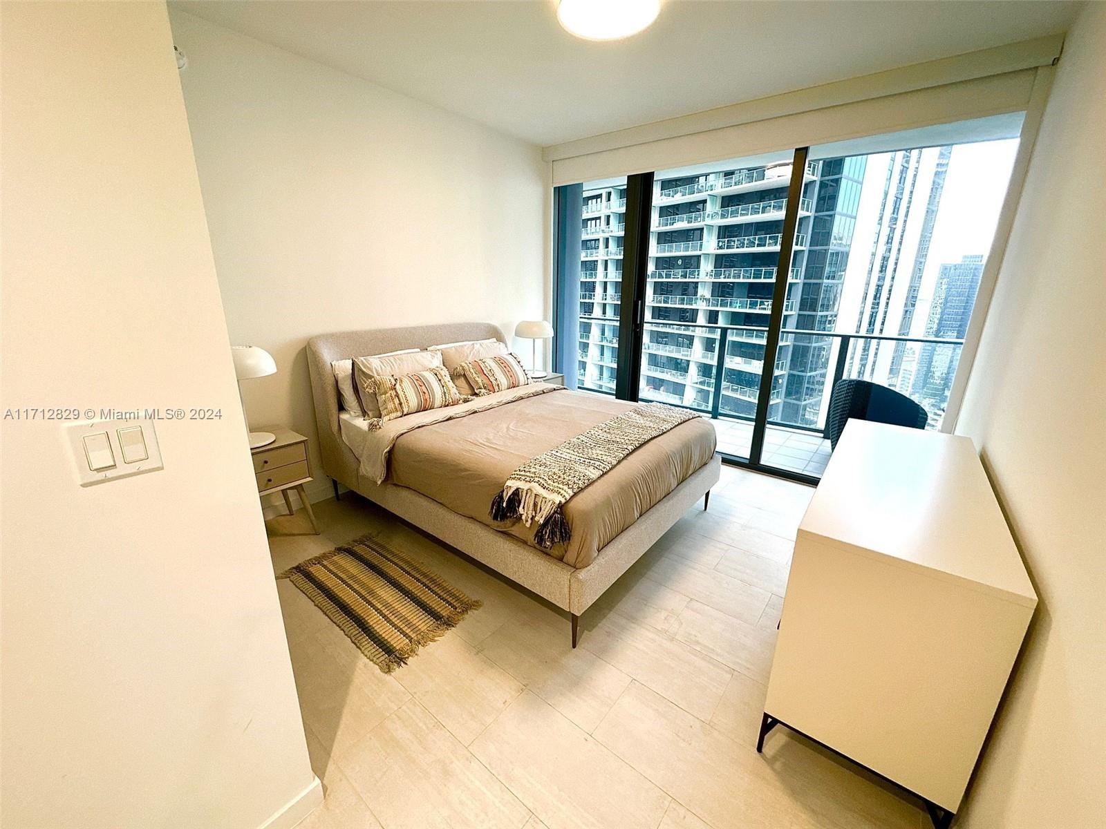 1000 Brickell Plz #3101, Miami FL 33131