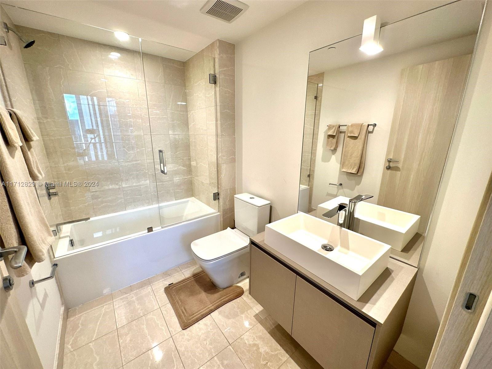 1000 Brickell Plz #3101, Miami FL 33131