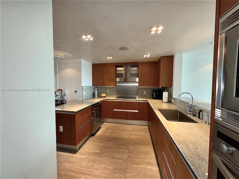 2627 S Bayshore Dr #804, Miami, Florida image 17