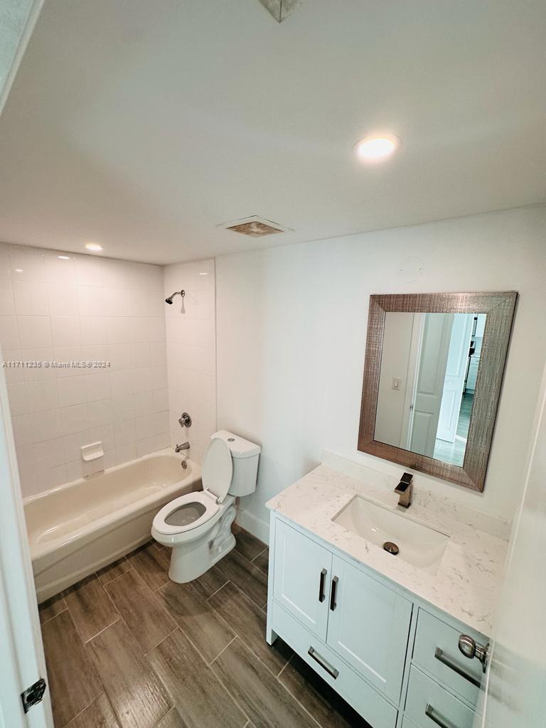 1250 S Miami Ave #1813, Miami FL 33130