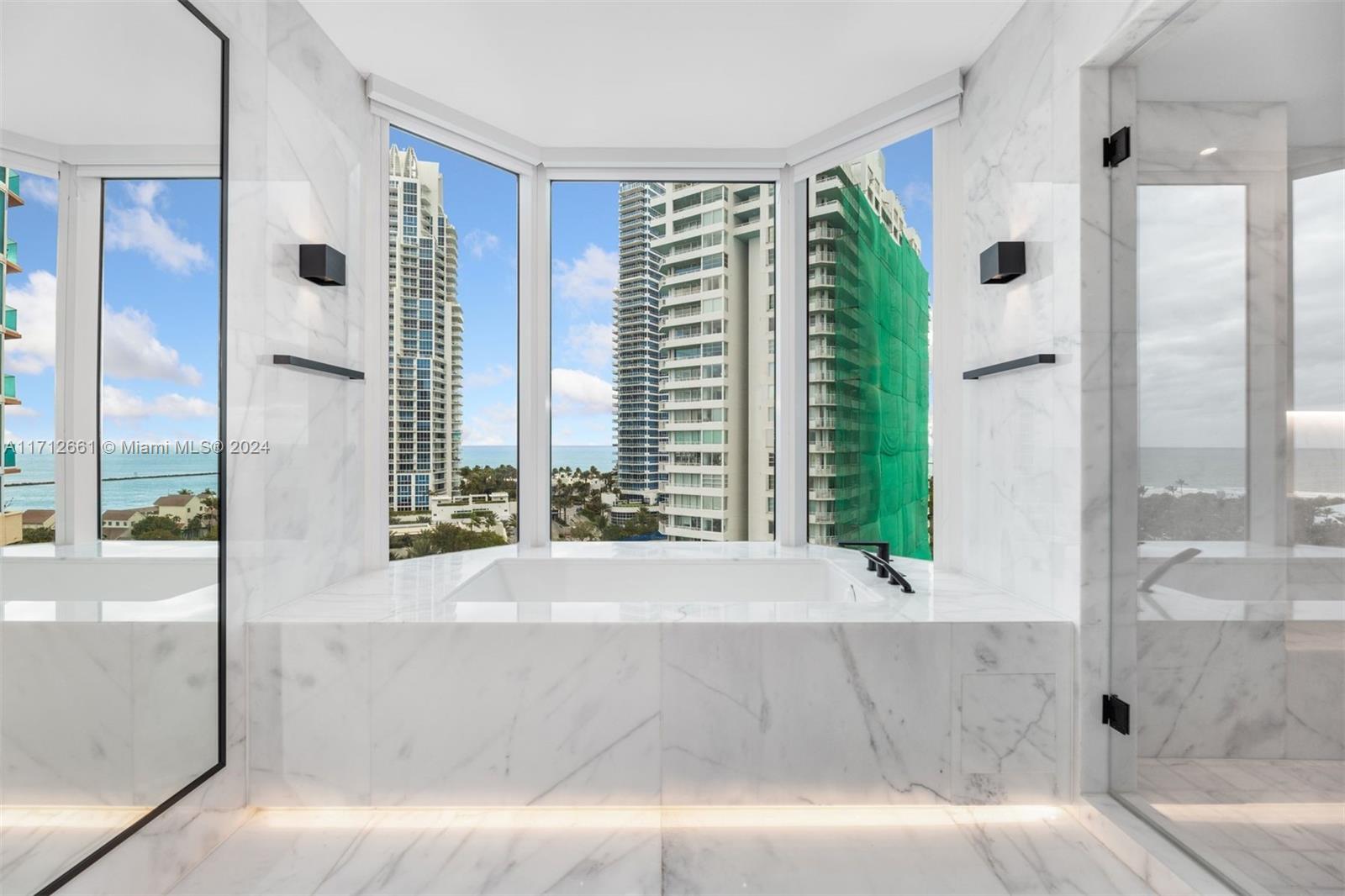 300 S Pointe Dr #1105, Miami Beach FL 33139