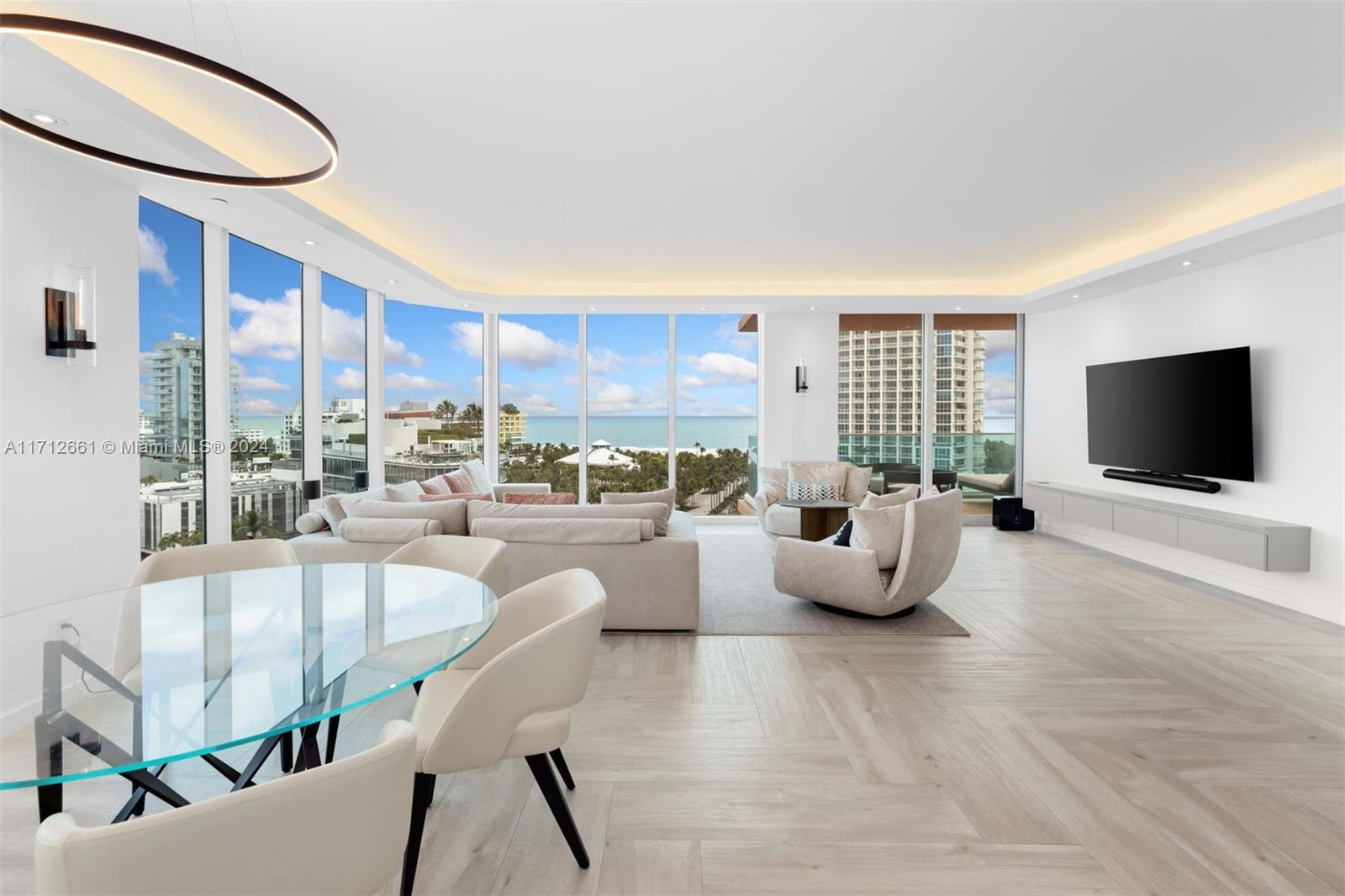 300 S Pointe Dr #1105, Miami Beach FL 33139