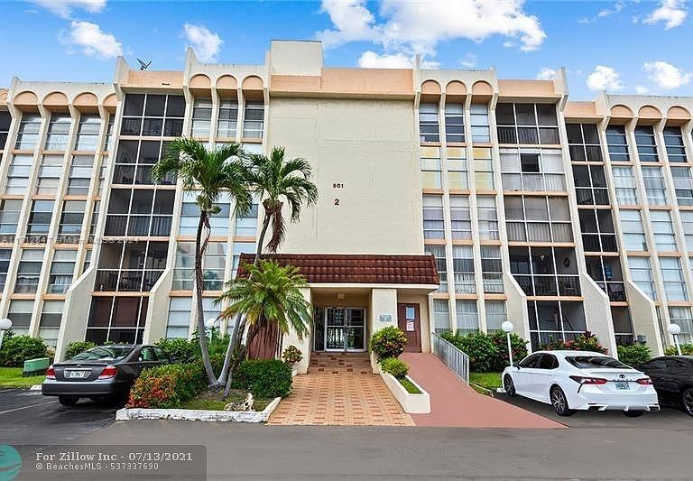 701 Three Islands Blvd #317, Hallandale Beach, Florida image 1