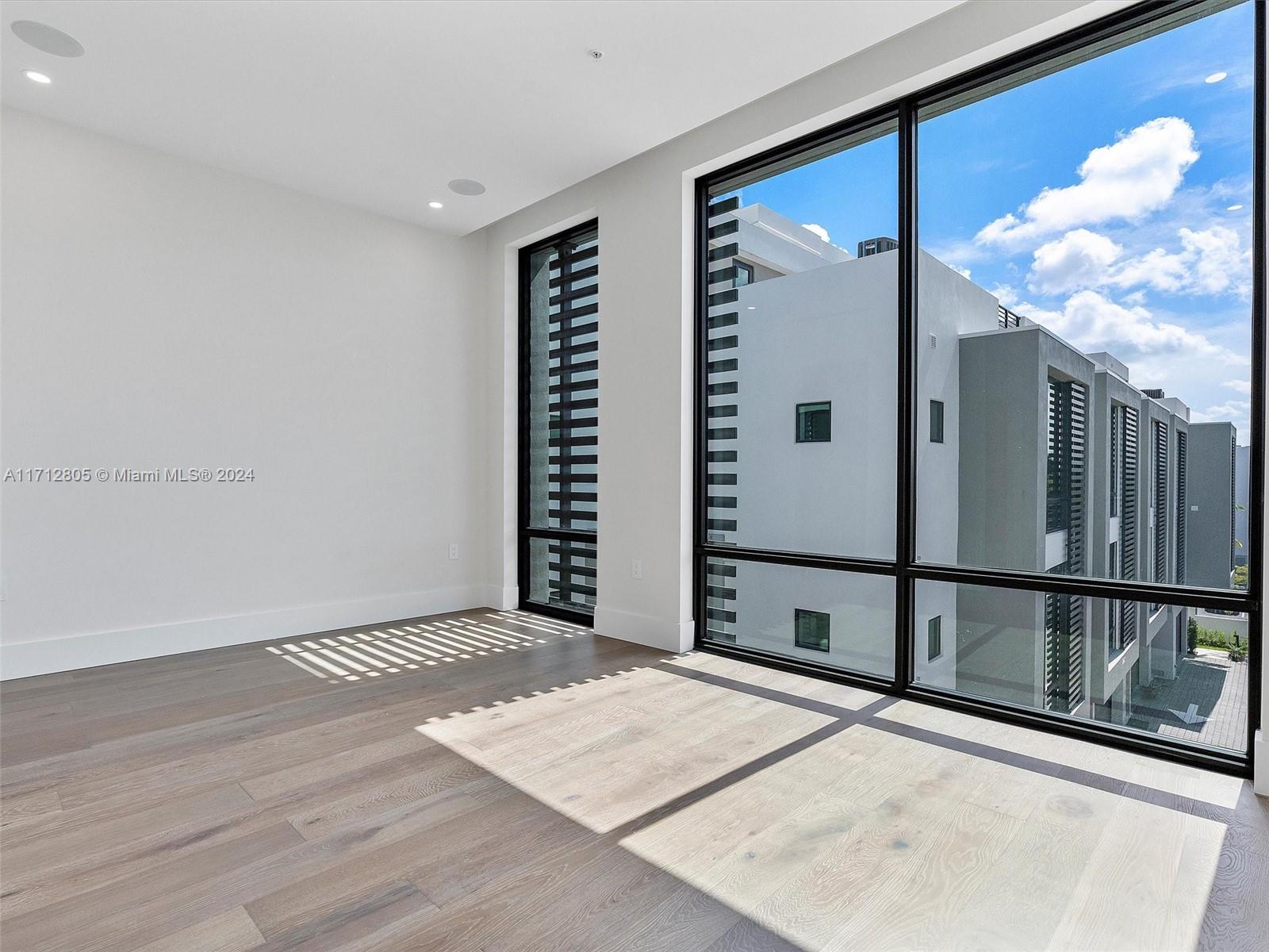 4014 NE 167 St, North Miami Beach, Florida image 38