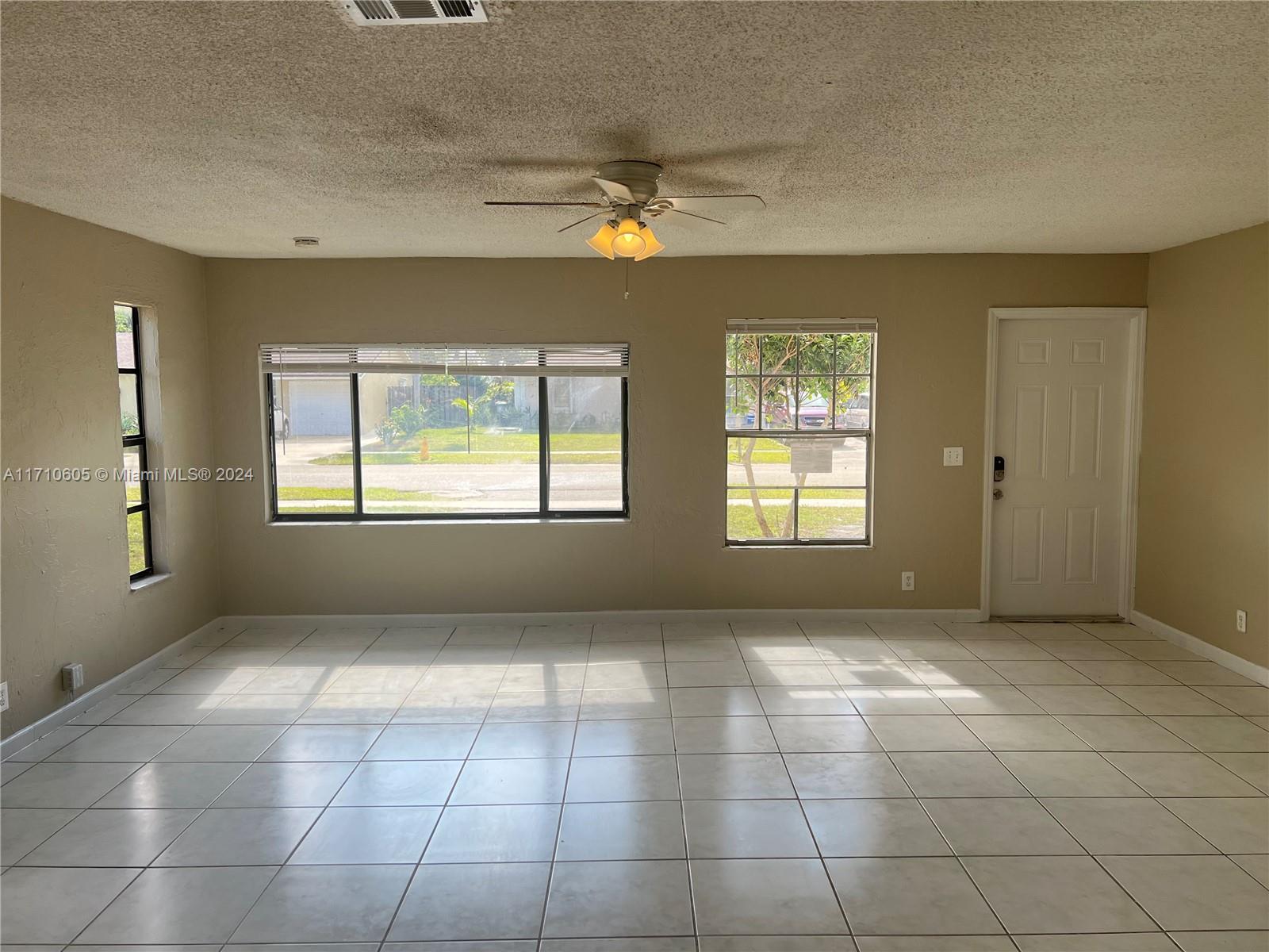 8141 SW 6th St, North Lauderdale, Florida image 2