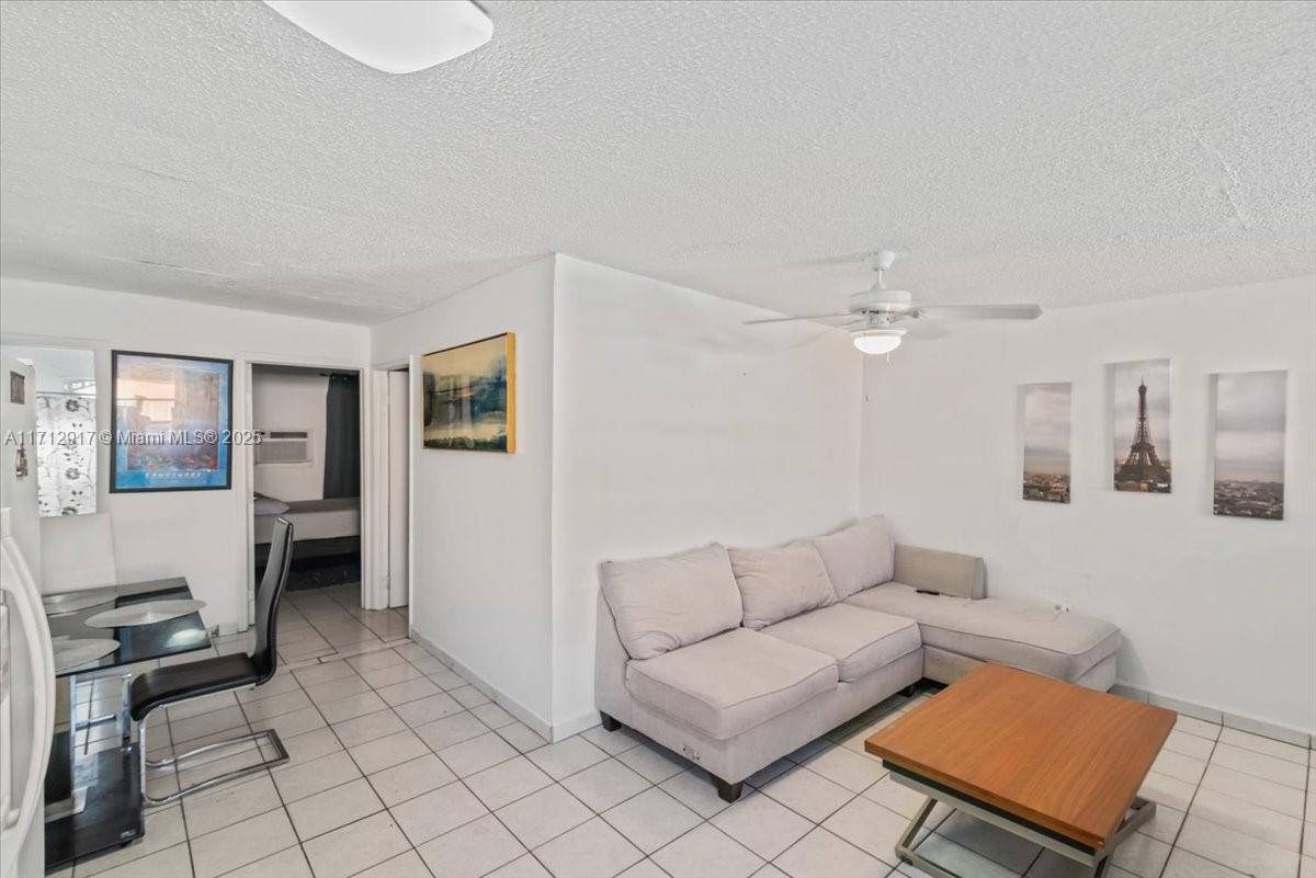 530 Tamiami Blvd, Miami, Florida image 31