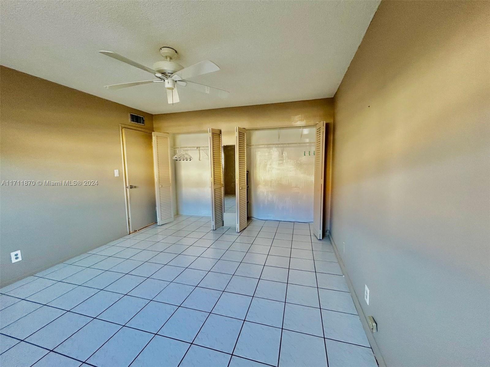 5300 Washington St #M107, Hollywood, Florida image 11