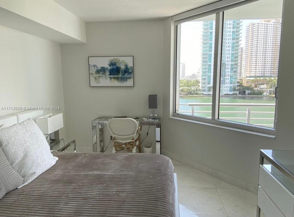 335 S Biscayne Blvd #607, Miami FL 33131