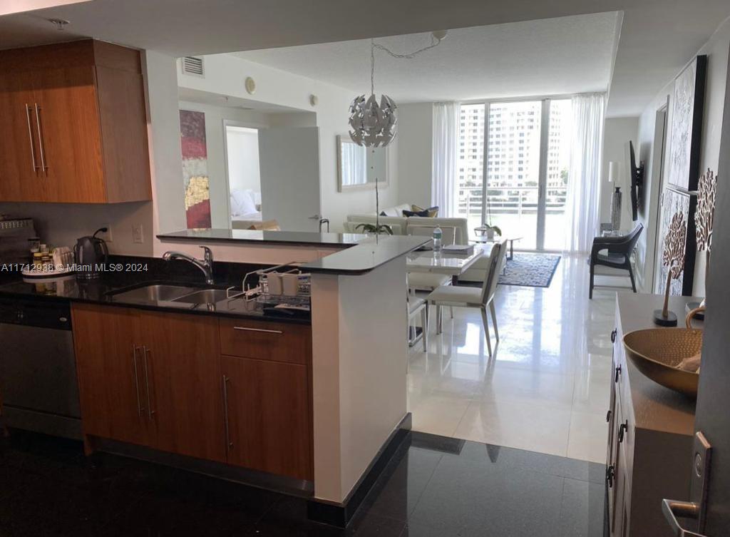 335 S Biscayne Blvd #607, Miami FL 33131