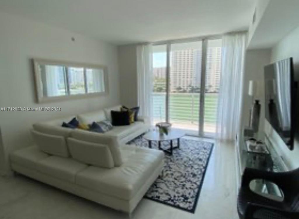 335 S Biscayne Blvd #607, Miami FL 33131