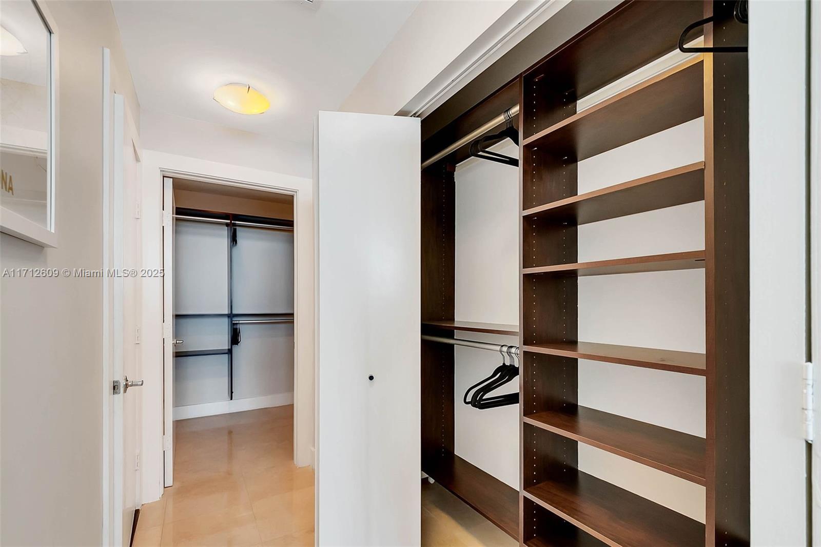 900 Biscayne Blvd #3702, Miami FL 33132
