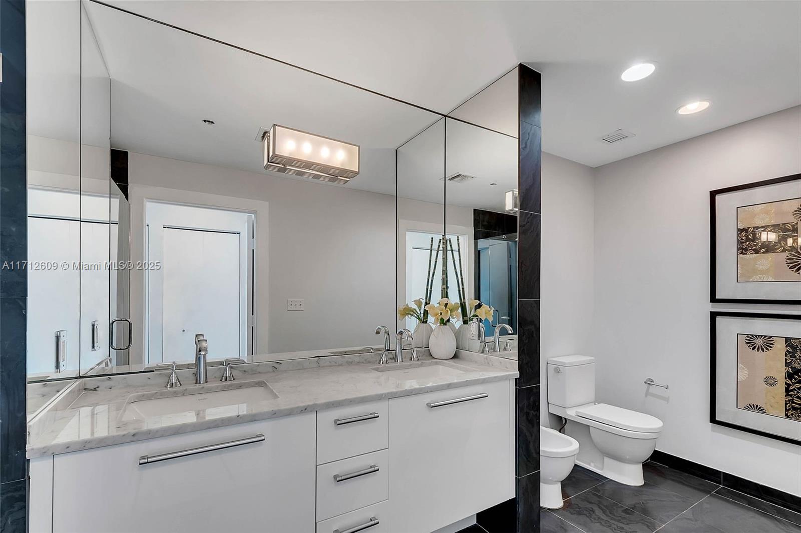 900 Biscayne Blvd #3702, Miami FL 33132