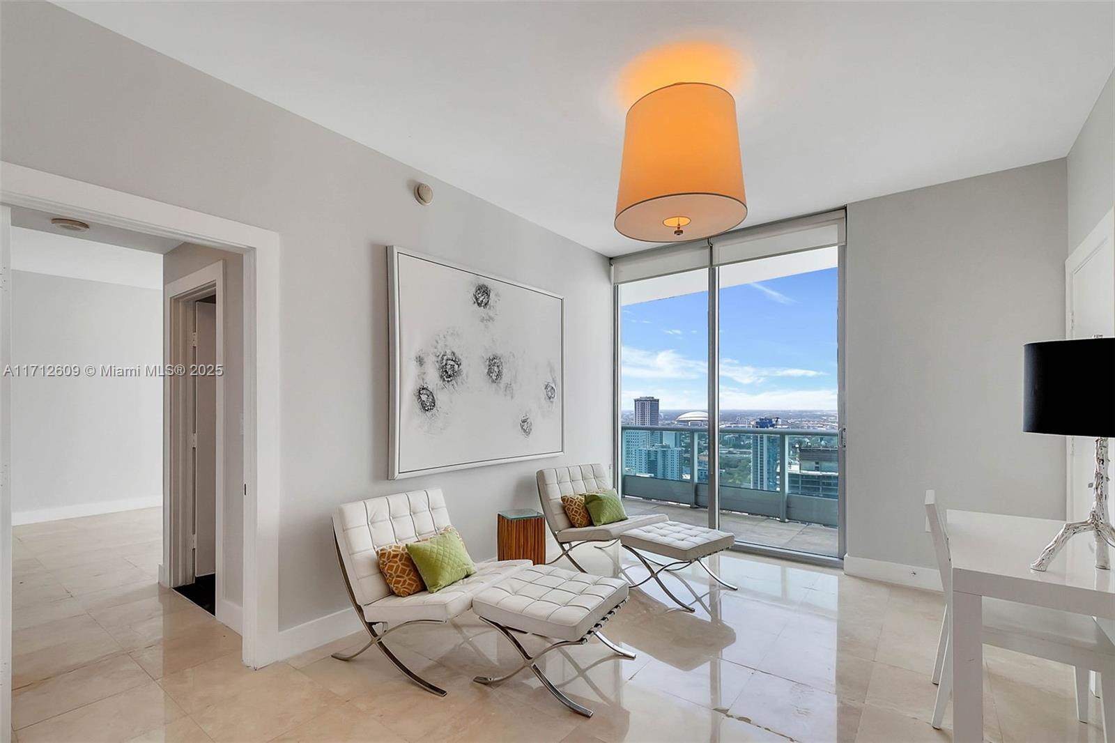 900 Biscayne Blvd #3702, Miami FL 33132
