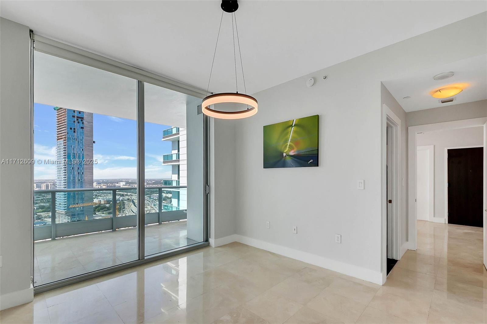 900 Biscayne Blvd #3702, Miami FL 33132