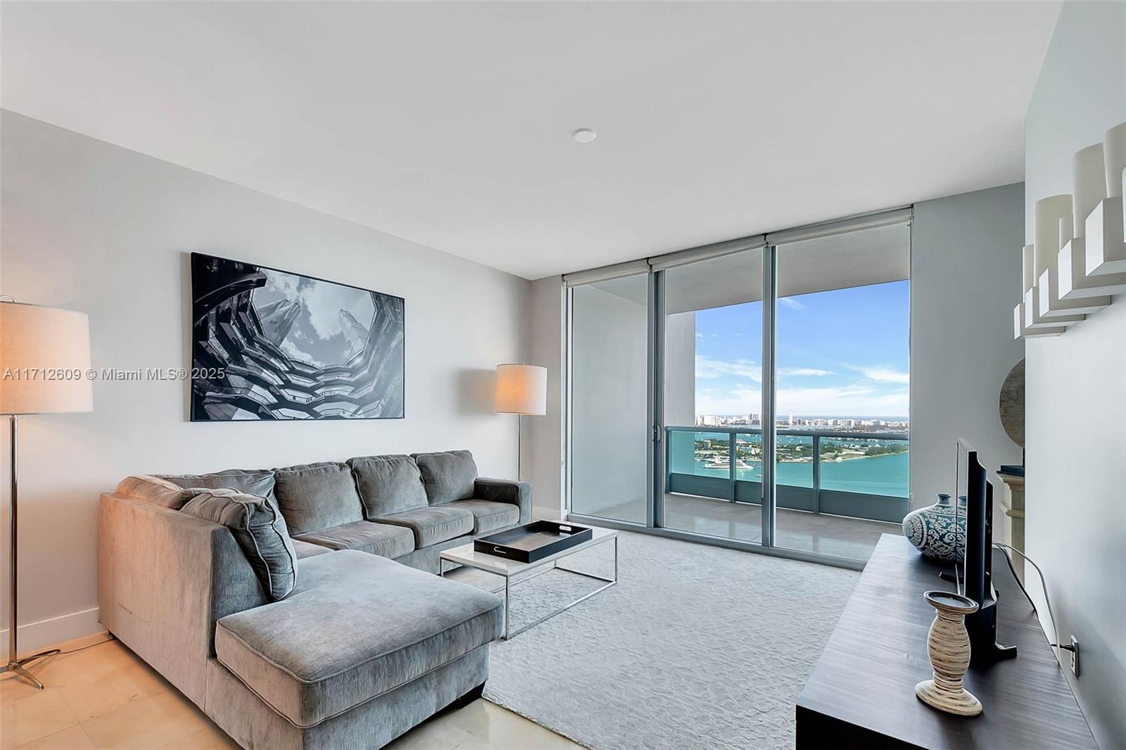 900 Biscayne Blvd #3702, Miami FL 33132