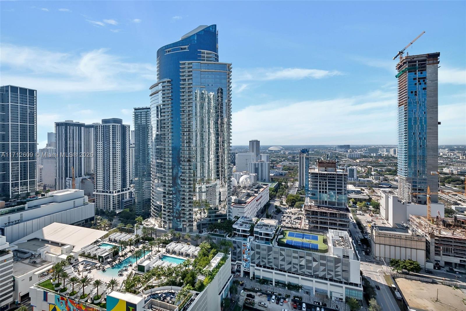 900 Biscayne Blvd #3702, Miami FL 33132