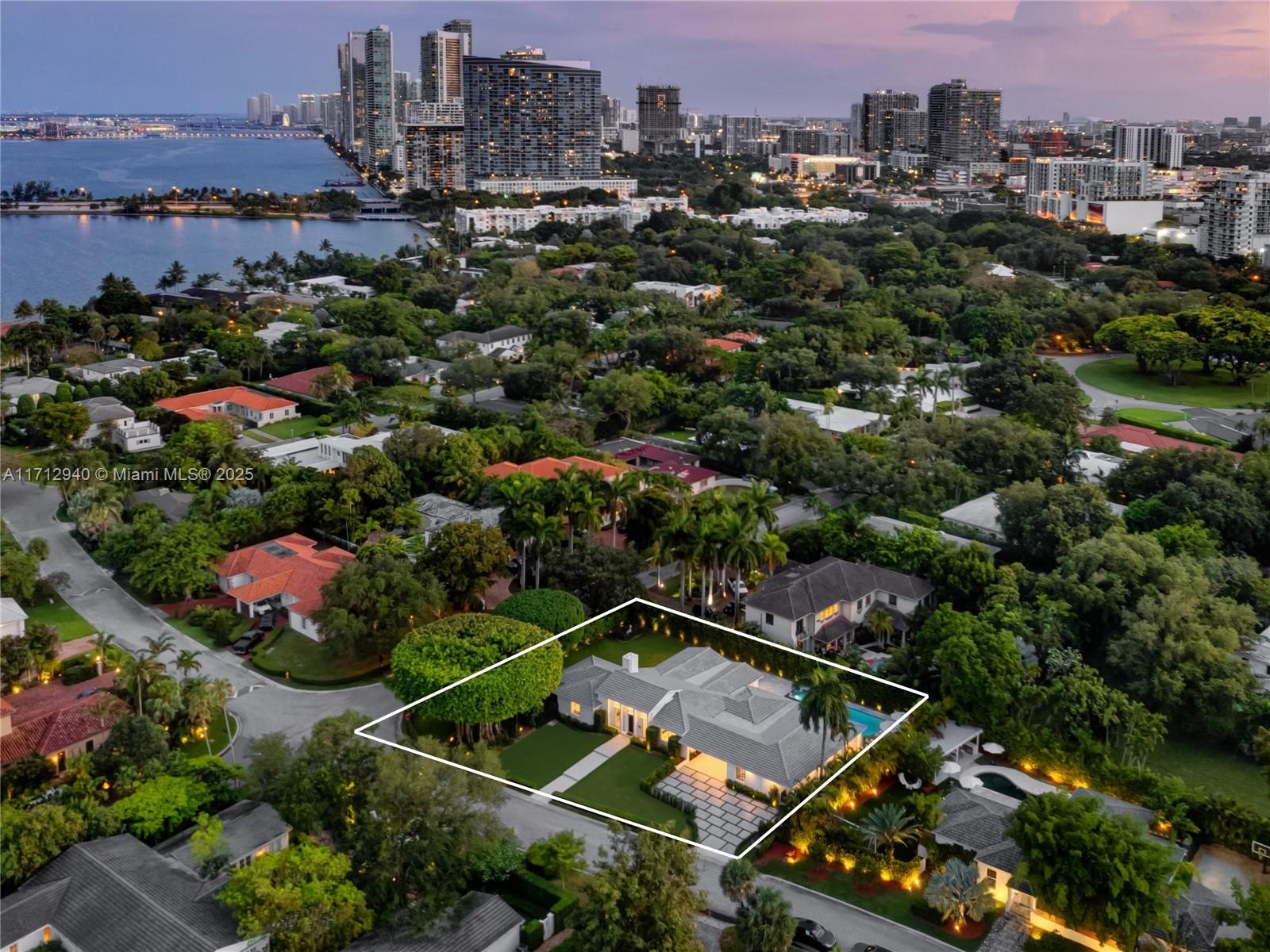 Casa à Venda em Miami, FL