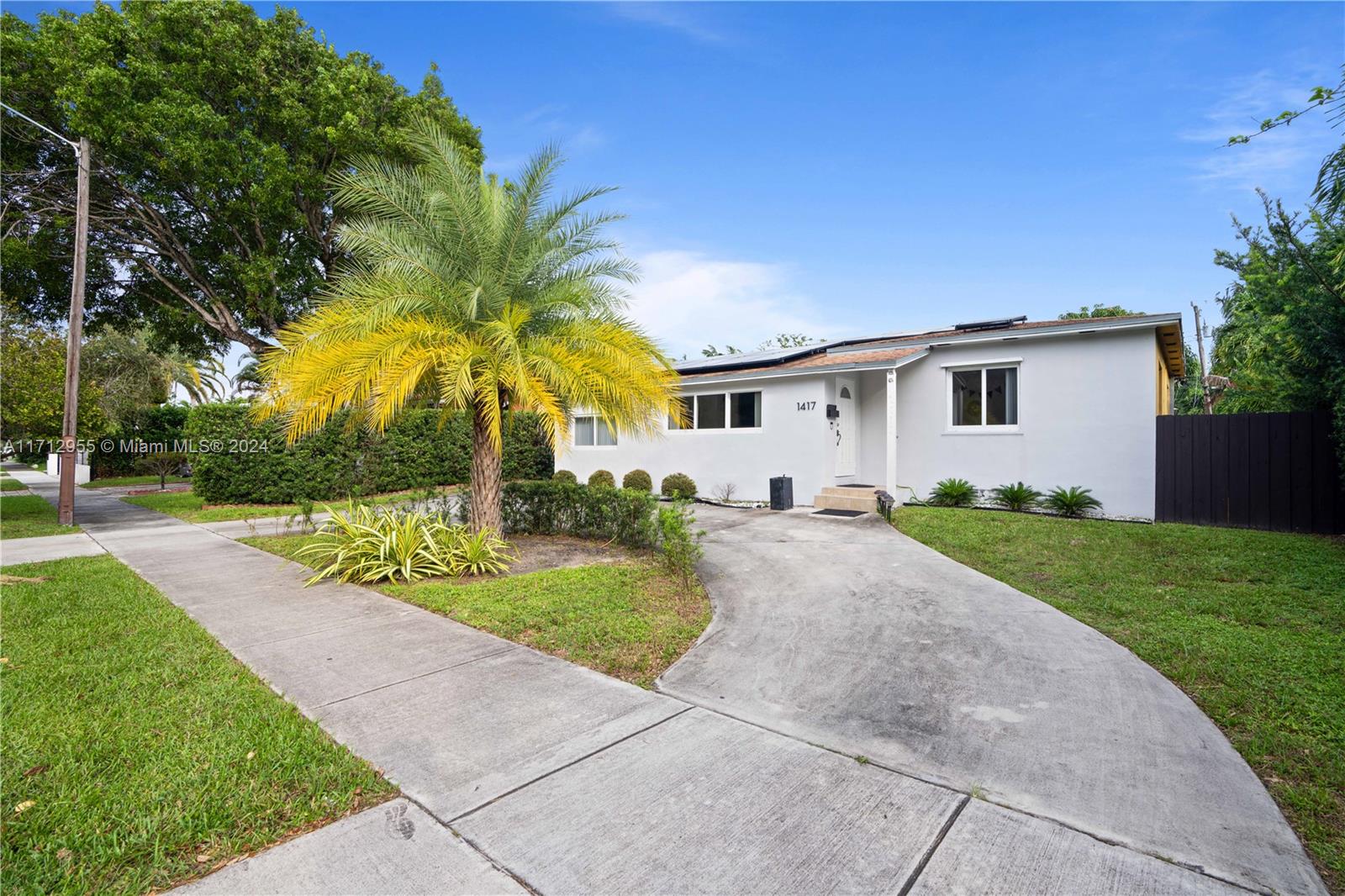 1417 Plunkett St, Hollywood, Florida image 36