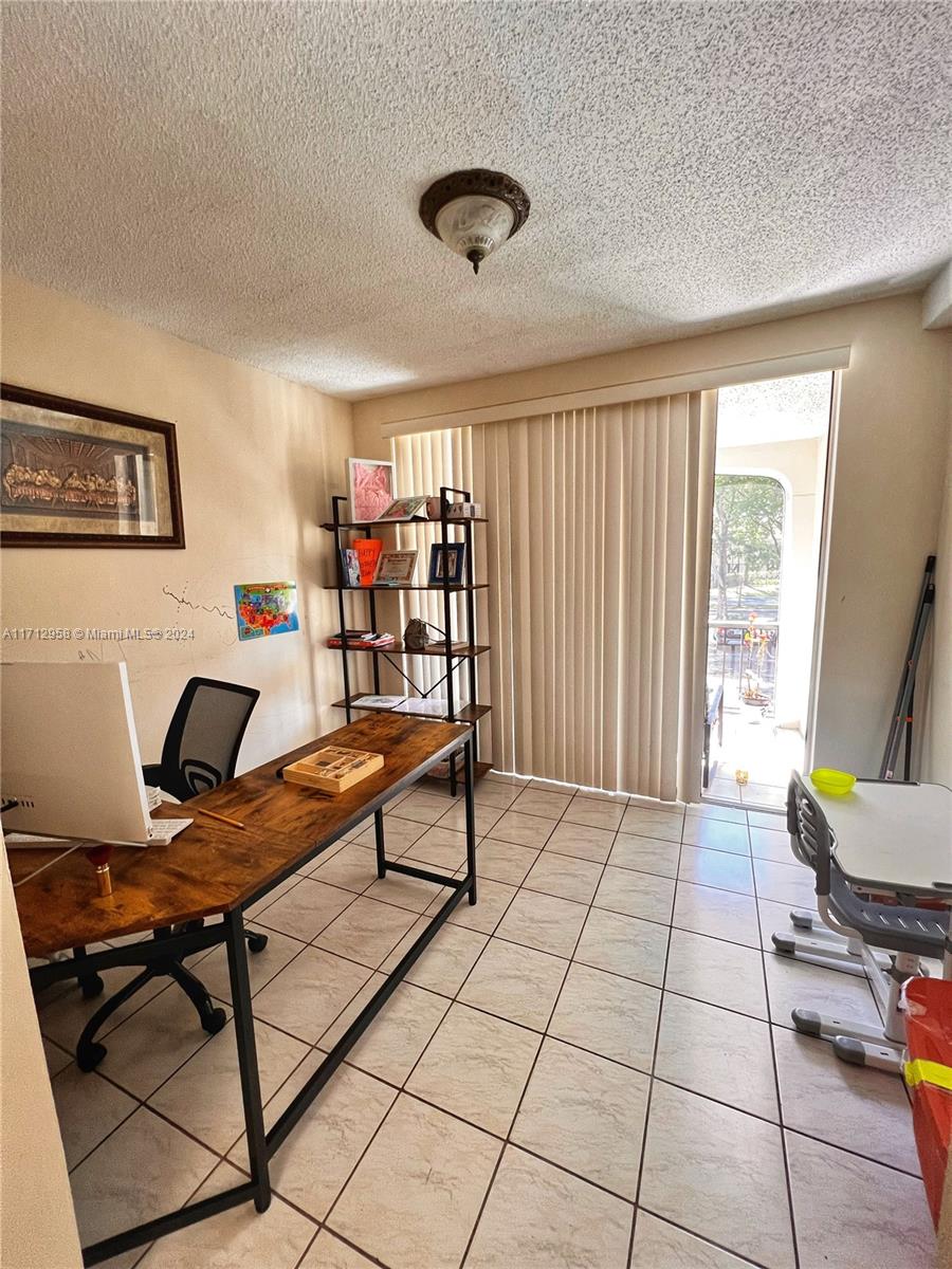 3760 Inverrary Dr #2Z, Lauderhill, Florida image 9