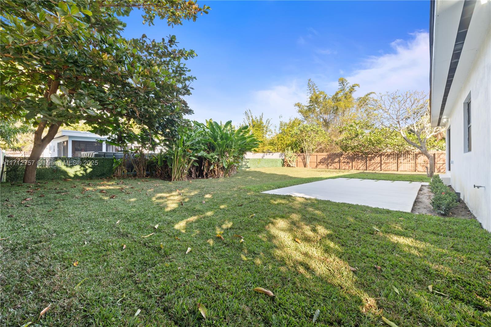 665 NE 117th St, Biscayne Park, Florida image 33