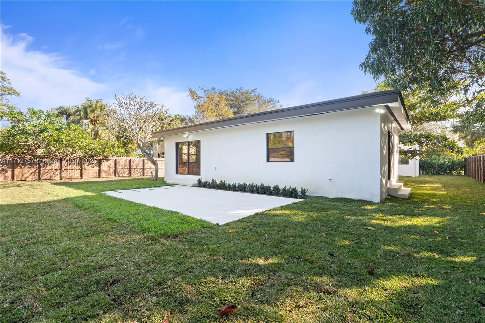 665 NE 117th St, Biscayne Park, Florida image 4