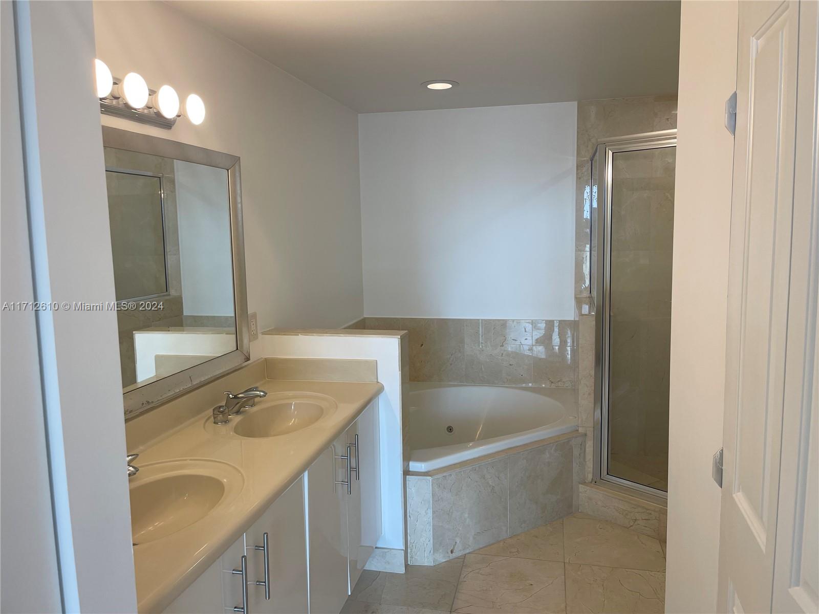 7900 Harbor Island Dr #720, North Bay Village FL 33141