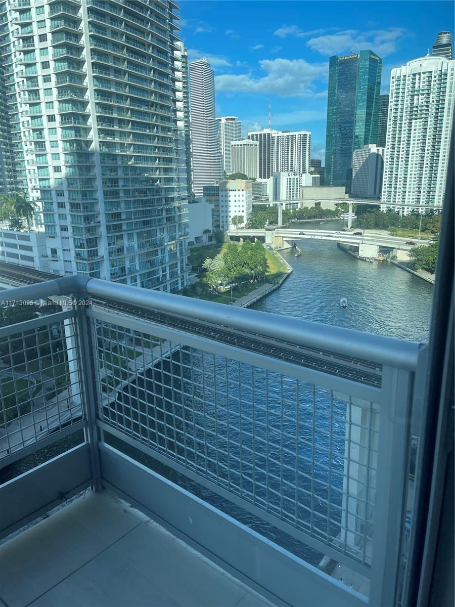 690 SW 1st Ct #1703, Miami FL 33130