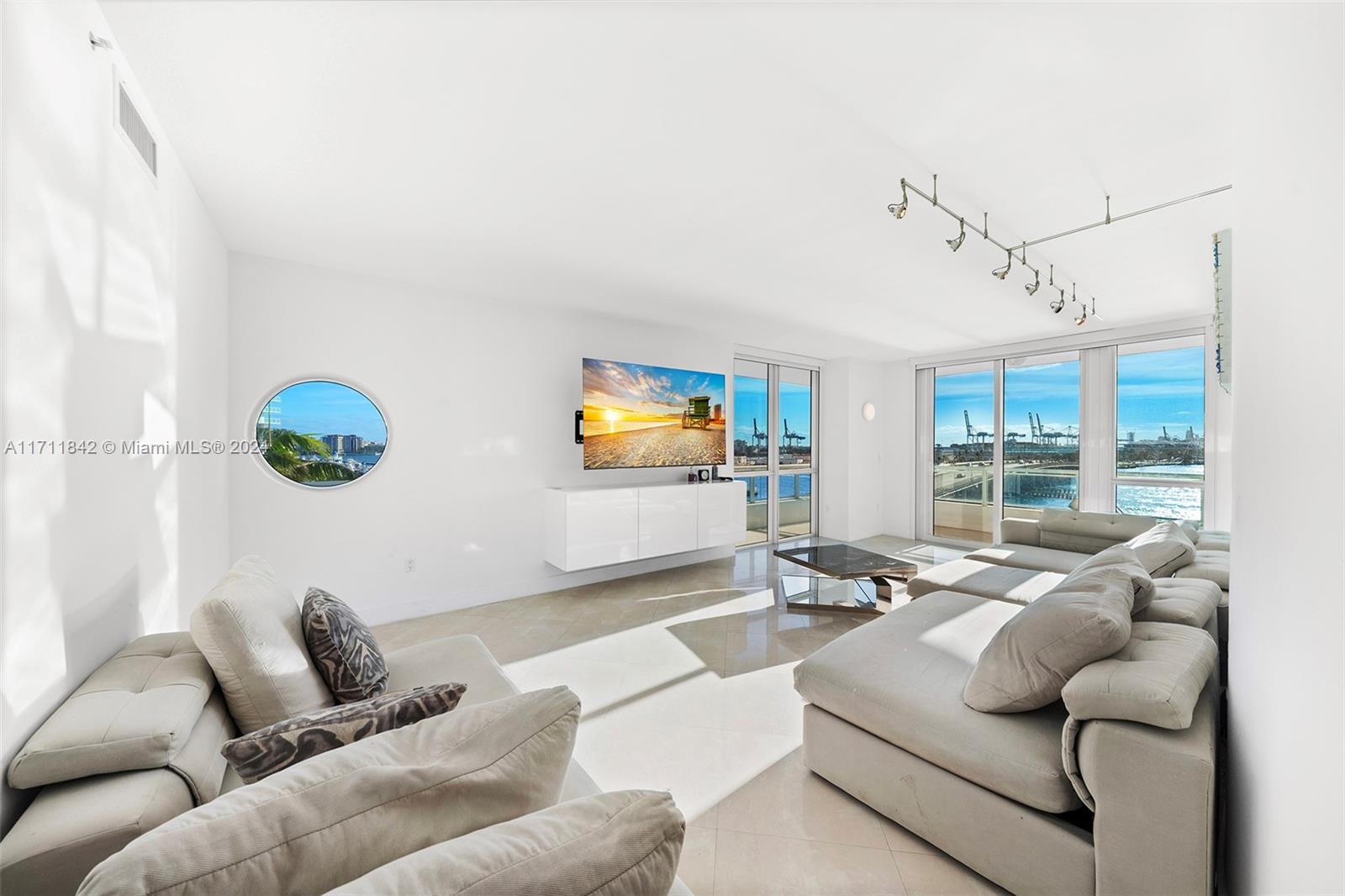 520 West Ave #701, Miami Beach, Florida image 4