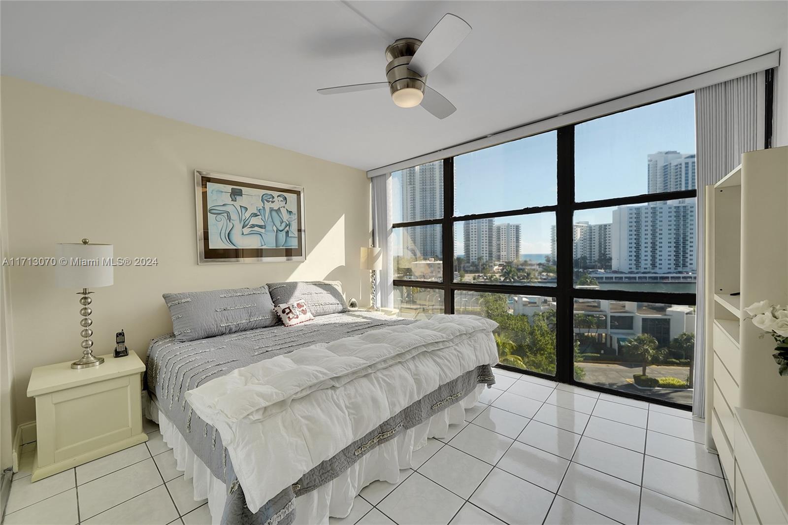 1000 Parkview Dr #730, Hallandale Beach, Florida image 23