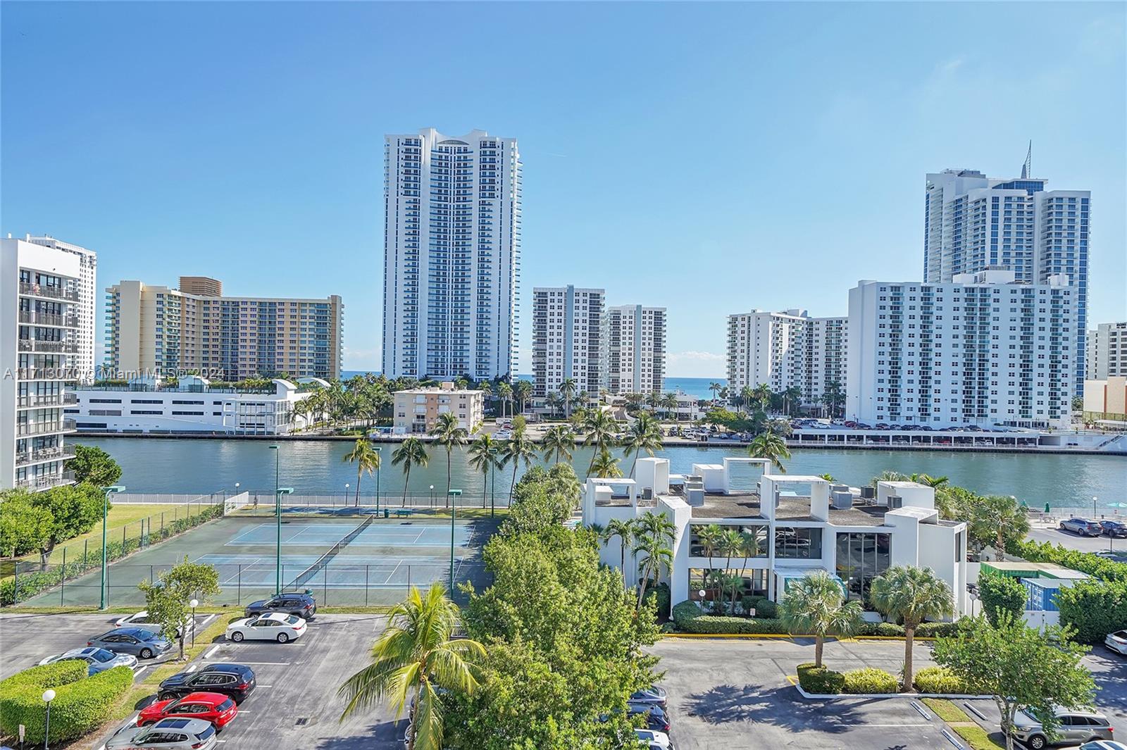 1000 Parkview Dr #730, Hallandale Beach, Florida image 32