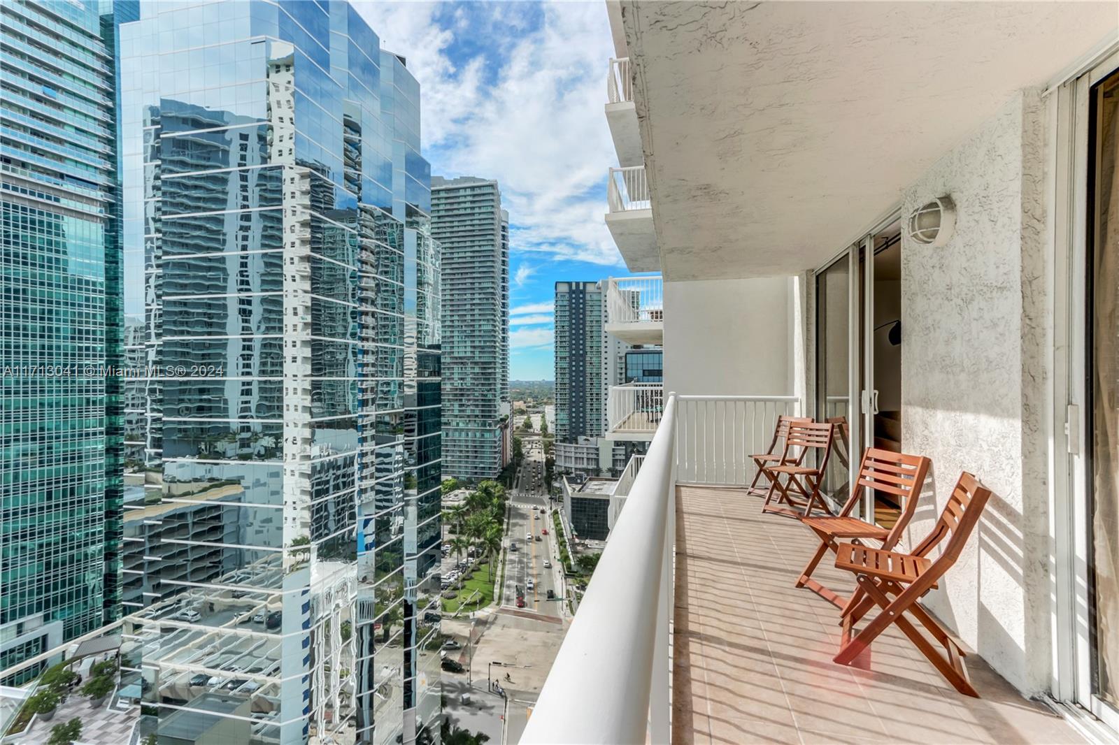 1200 Brickell Bay Dr #2421, Miami, Florida image 11