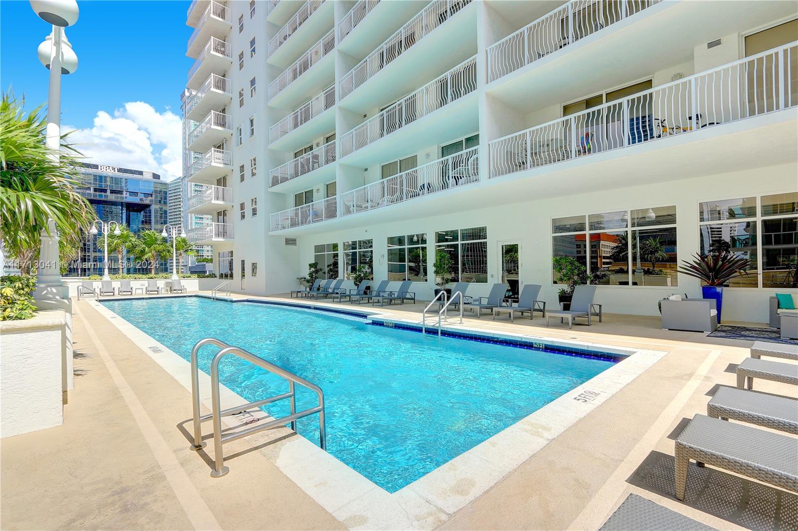 1200 Brickell Bay Dr #2421, Miami, Florida image 13